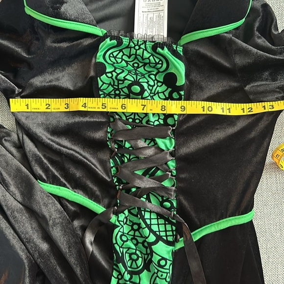 Spirit Black and Green Witch Costume for Kids - Picture 8 of 9